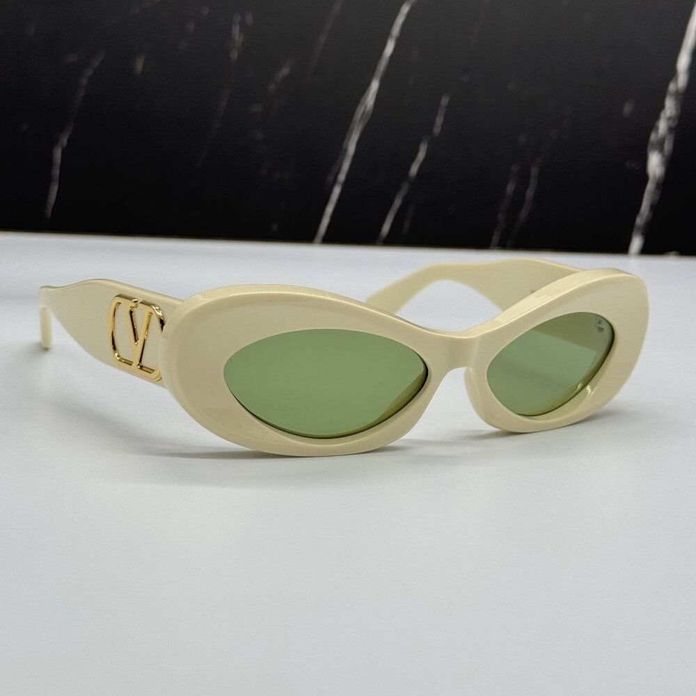 NEW VALENTINO VLS-178B IVORY GREEN OVAL SUNGLASSES VALENTINO